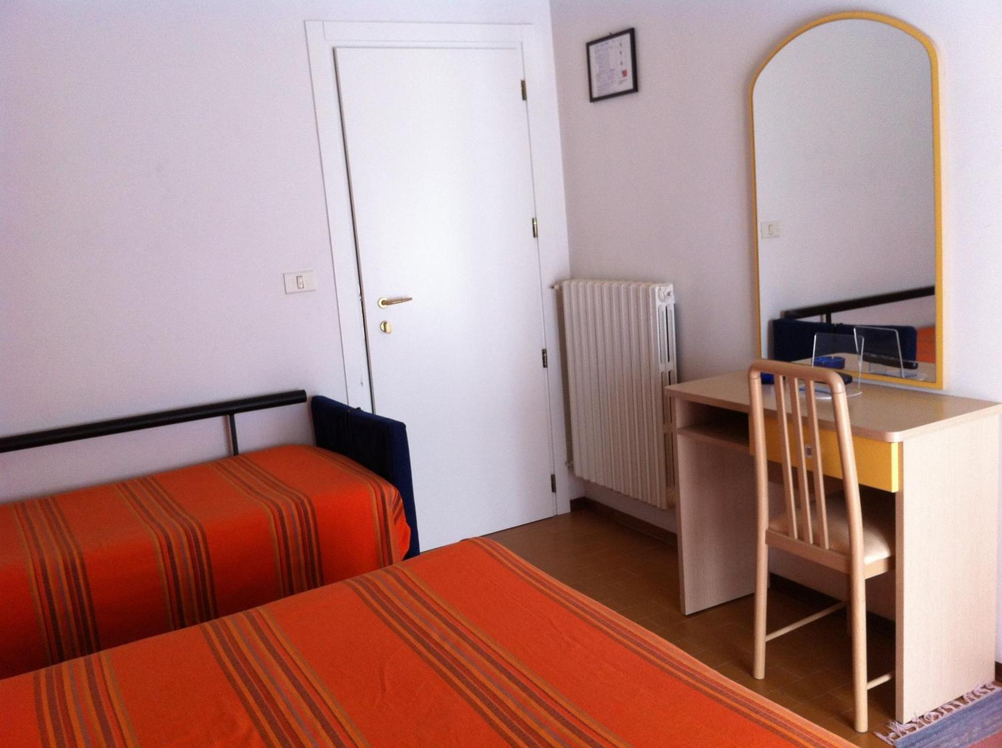 Hotel Viking Римини Экстерьер фото